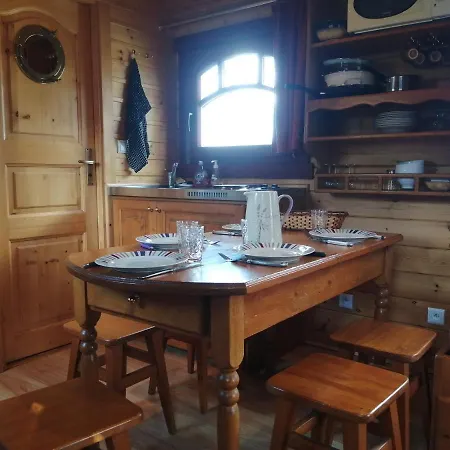 Les Roulottes De La Ferme Des Chanaux * Saint-Julien-d'Ance