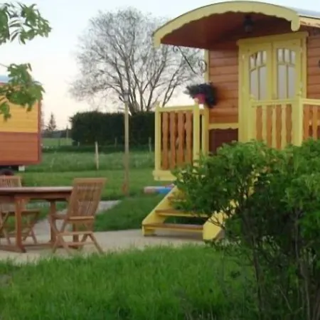 Les Roulottes De La Ferme Des Chanaux Lantgård *