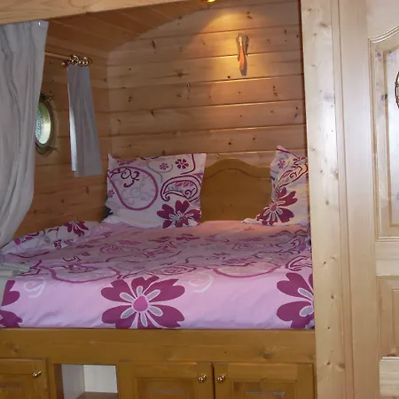 Les Roulottes De La Ferme Des Chanaux * Saint-Julien-d'Ance