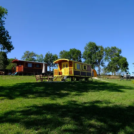 Les Roulottes De La Ferme Des Chanaux Çiftlik konaklama *