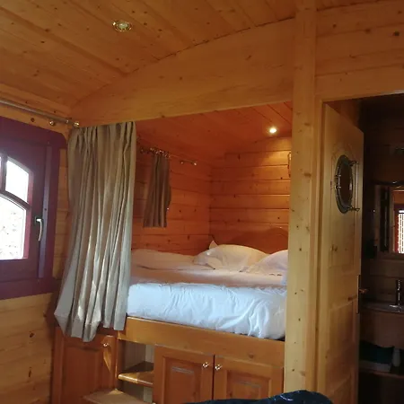Les Roulottes De La Ferme Des Chanaux