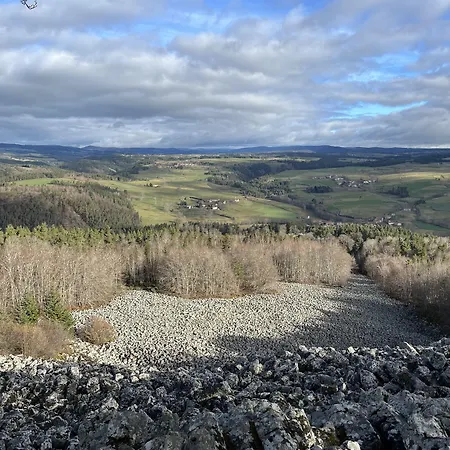 Les Roulottes De La Ferme Des Chanaux Gospodarstwo agroturystyczne